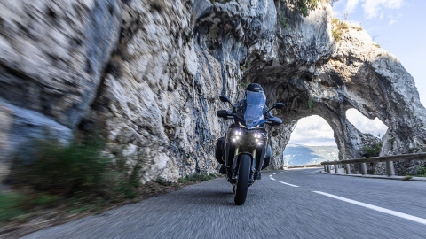 Yamaha Tracer 9 GT+ Y-AMT Automat [14]