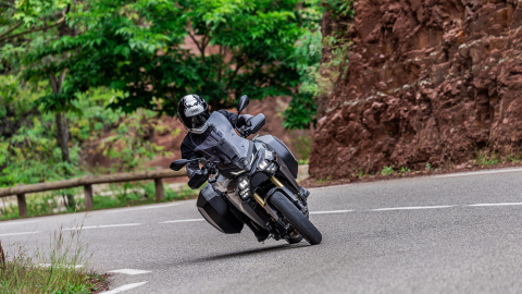 Inchiriaza Yamaha Tracer 9 GT Y-AMT Automat [17]