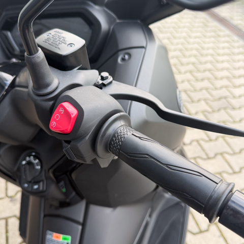 Yamaha XMAX 300 ABS | An 2025 | Y01632 [5]