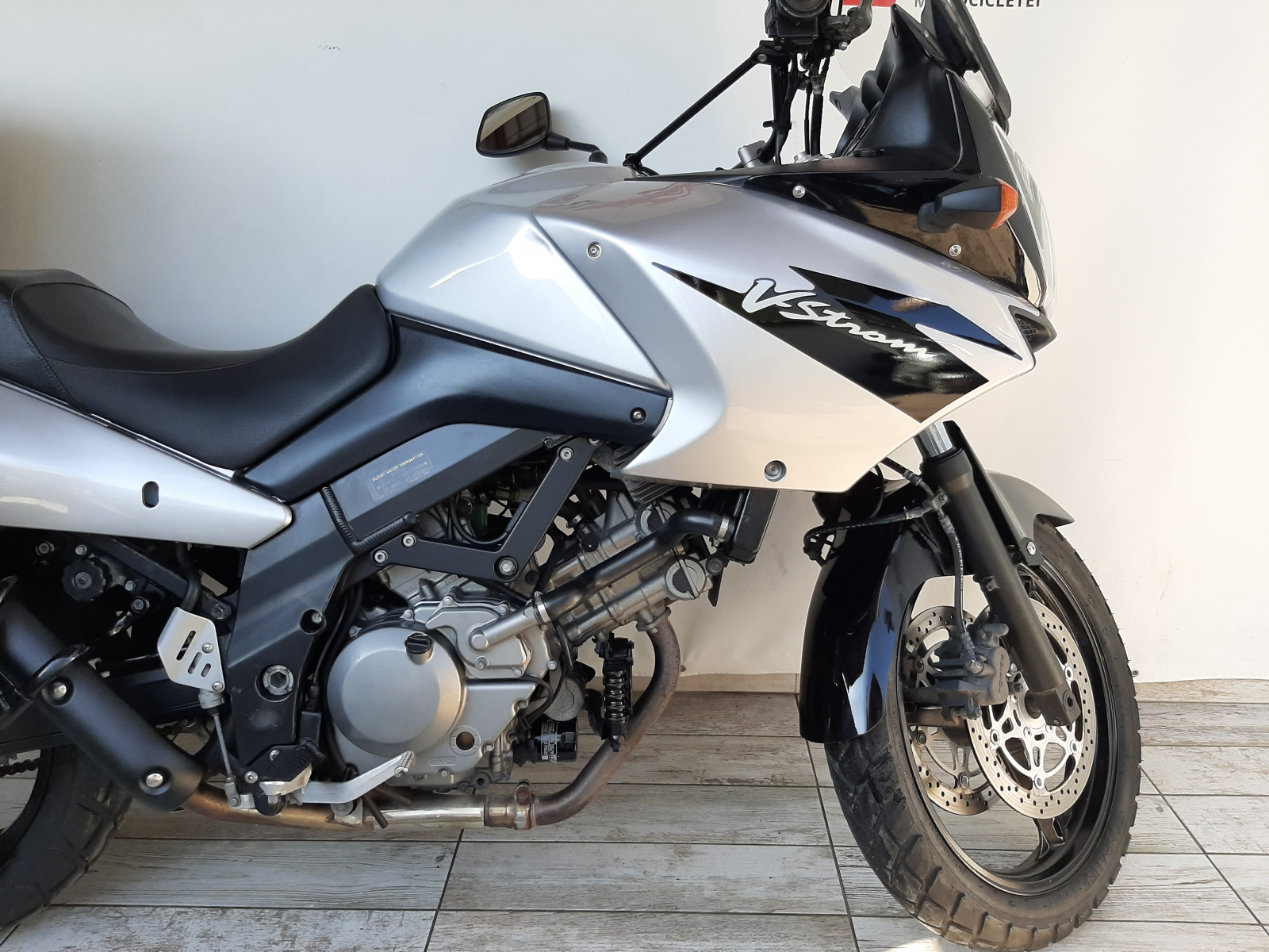 suzuki v strom 650cc
