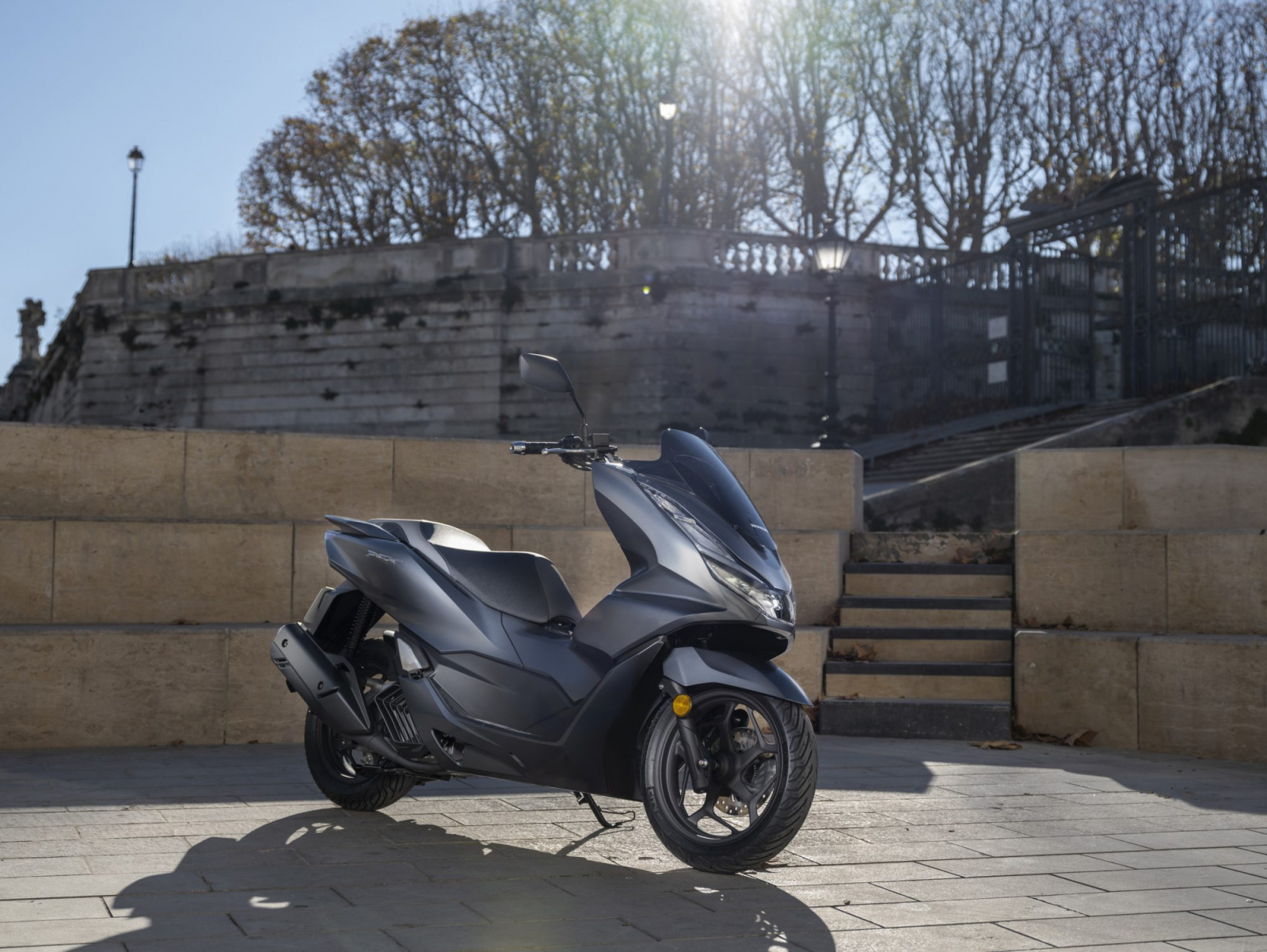 pcx125  （JF28） Spare parts and accessories for Honda PCX 125 | Louis 🏍️