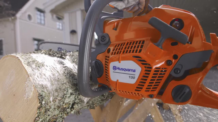 Motoferăstrău Husqvarna 130 [2]