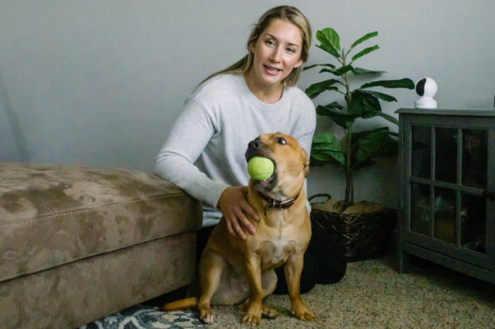 Reolink E340 WIFI surveillance camera, 3x optical zoom, 5MP resolution, motion detection alert via email and phone notification [11]