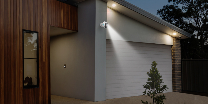 Reolink Argus B330 Surveillance Camera with Solar Panel, Artificial Intelligence, Person/Vehicle Detection, Rechargeable Battery, 4 MP Resolution [11]