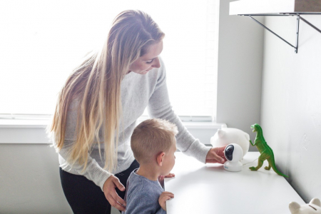 Reolink E340 WIFI surveillance camera, 3x optical zoom, 5MP resolution, motion detection alert via email and phone notification [8]