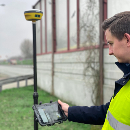 GNSS Receiver, Nivel System Point 3 with latest generation IMU, 1408 GNSS channels, over 10 hours field operation, IP67 protection [3]