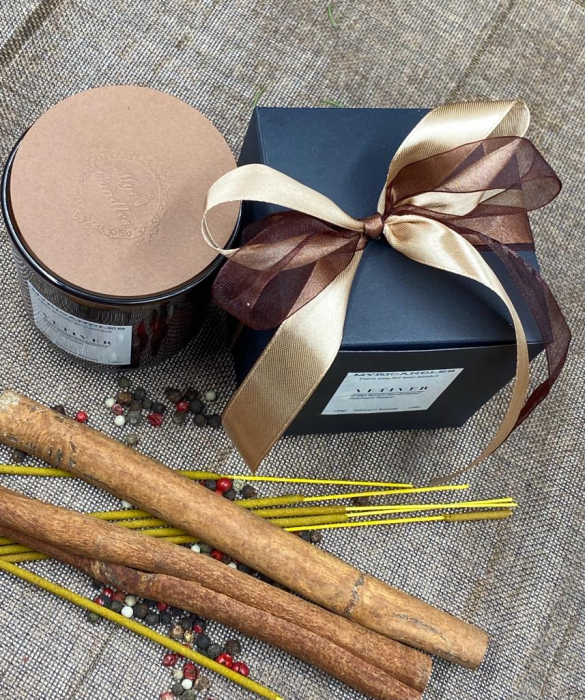 lumanare parfumata-lumanari sarbatori-lumanari craciun-lumanari in recipient-lumanari parfumate craciun-lumanare vetiver-handmade-myricandles [5]