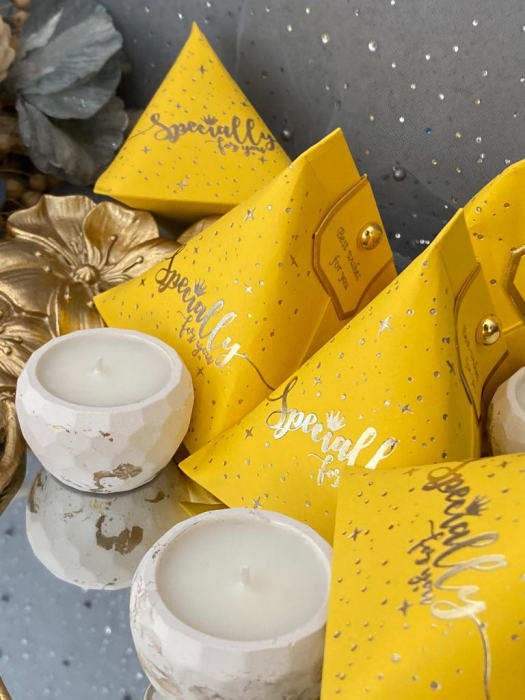 marturii nunta-botez-marturii lumanari galbene-marturii elegante-lux-marturii deosebite-triangle yellow-myricandles [2]