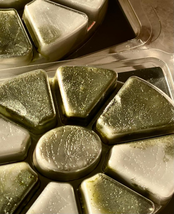 ceara parfumata-tablete parfumate-ceara-tarte parfumate-parfum barbatesc-Rush him-aromaterapie-aroma flori-myricandles [3]