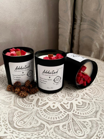 lumanari parfumate-lumanari in recipiente-lumanari handmade-lumanari ziua indragostitilor-ceara soia-lumanare addicted-myricandles [2]