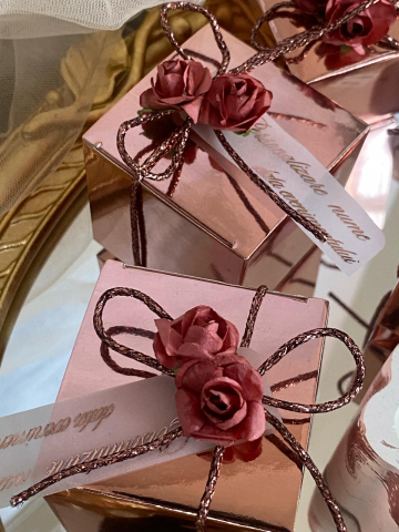 Marturii lumanari - marturii nunta-botez-marturii lumanari-marturii elegante-lux-marturii deosebite-marturii metalic rose-myricandles