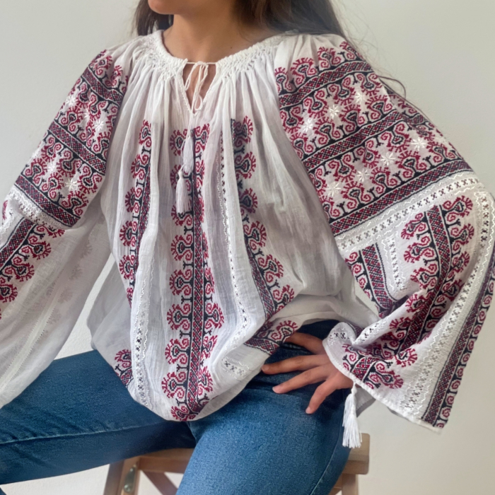 Romanian Blouse long sleeve motif Rooster red & black [1]
