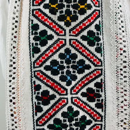 Romanian Blouse long sleeve motif Column red-black [2]