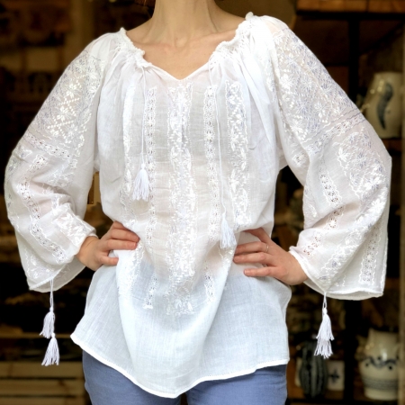 Romanian Blouse long sleeve motif Star white & white [1]