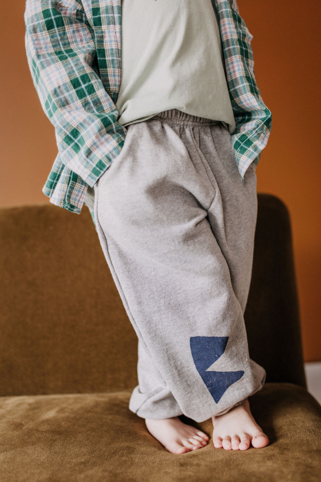 Pantaloni din bumbac, în stil minimalist [2]