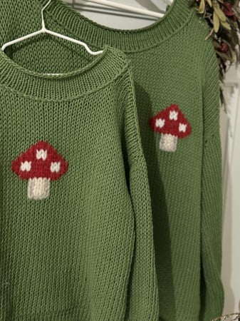 BLUZE/HANORACE/TRICOURI - Pulover HANDMADE MUSHROOM MOM EDITION-PE COMANDA