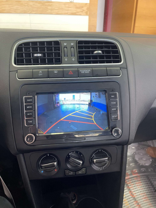 Navigatie 4GB RAM si 64GB cu Carplay pt VW Golf 5 6 Passat B6 B7 CC Tiguan Touran Polo Caddy Jetta T5 Eos Skoda Octavia Superb Seat Leon, Ecran 7 inch IPS, Slot sim 4G,  Android 14 [3]