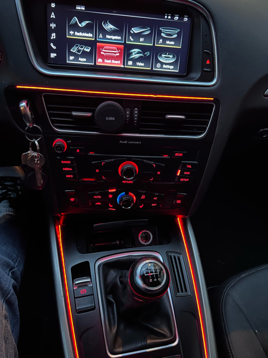 Navigatie Audi Q5 2009-2017 MMI 3G Multimedia , Android 14 , Procesor Octacore Snapdragon , 6GB RAM, Display QLED 8.8 " Touchscreen, Internet Wi-Fi si slot SIM 4G, Bluetooth, Carplay , USB [6]