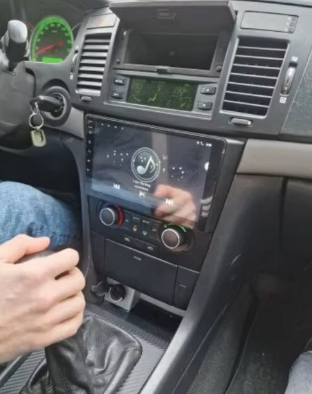 Navigatie Chevrolet Epica din 2006-2012, Android 14, Wireless Carplay si Android Auto, 2GB RAM si 32GB ROM, Display IPS 9 inch, Camera Marsarier, Internet, Aplicatii, Wi Fi, Usb, Bluetooth [6]