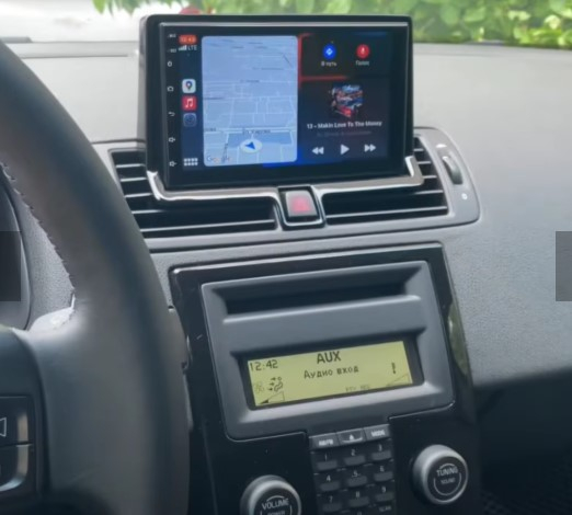 Navigatie compatibila cu Volvo C40 C30 S40 C70 V50 din 2004-2013, Android 14, Wireless Carplay si Android Auto, 2GB RAM si 32GB ROM, Display IPS 9 inch, Camera Marsarier, Internet, Aplicatii, Wi Fi, U [10]