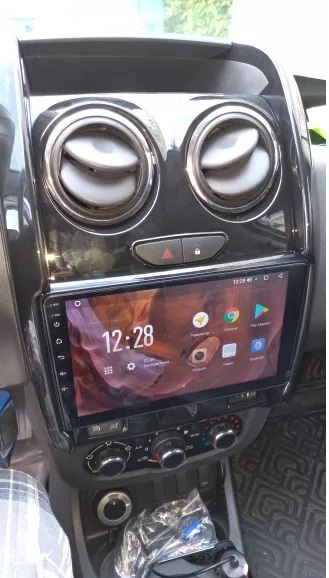 Navigatie Dacia Duster ( 2012 - 2019 )  Android , Display 9 inch , 2 GB RAM si 32 GB ROM , Internet , 4G , Aplicatii , Waze , Wi Fi , Usb , Bluetooth , Mirrorlink [5]