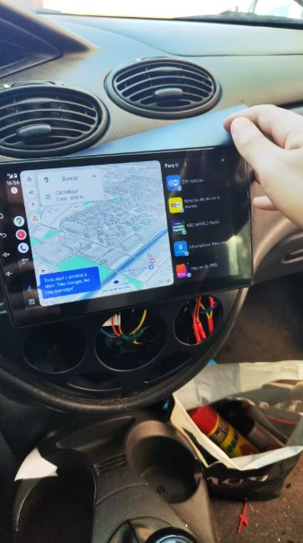 Navigatie Ford Focus Fiesta 1998-2004 4GB RAM , Procesor Quad Core , Wireless Carplay si Android auto , Display HD Touchscreen, Wi-Fi , Bluetooth, USB [6]