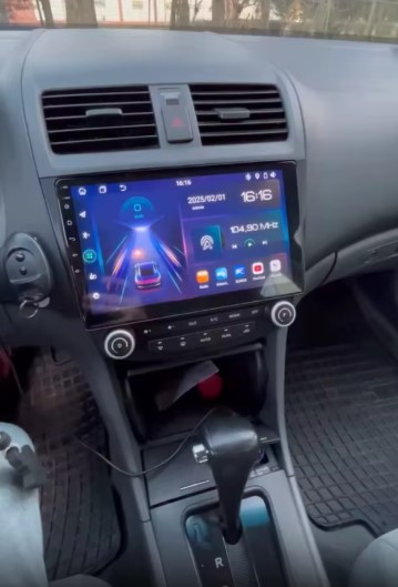 Navigatie Honda Accord 2003 - 2007 4GB RAM , Procesor Quad Core , Wireless Carplay si Android auto , Display HD Touchscreen, Wi-Fi , Bluetooth, USB [7]