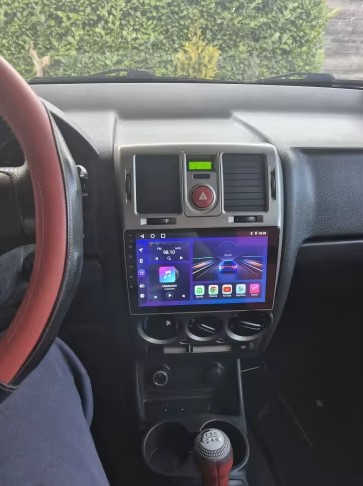 Navigatie Hyundai Getz 2002-2011 Android 14 , 4GB RAM , Procesor Quad Core , Wireless Carplay si Android auto , Display HD Touchscreen, Wi-Fi , Bluetooth, USB [10]