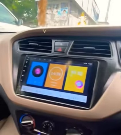 Navigatie Hyundai i20 din 2015 - 2017, 8GB RAM si 128GB ROM, Ecran QLED 9 inch, Android 14, Procesor Octacore, Slot sim 4G, Sunet DSP, Wireless Carplay si Android Auto, Camera Marsarier [5]