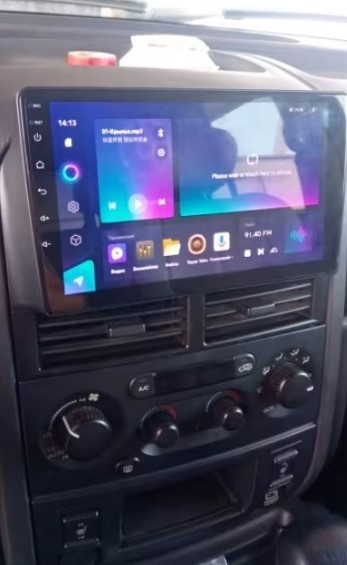 Navigatie Jeep Grand Cherokee din 1999-2005,  Android 14 , 4GB RAM, Octacore, Slot Sim 4G, DSP, GPS, Wi-FI, Carplay, Android Auto, USB, Bluetooth, Waze, Touchscreen, 9 inch [7]