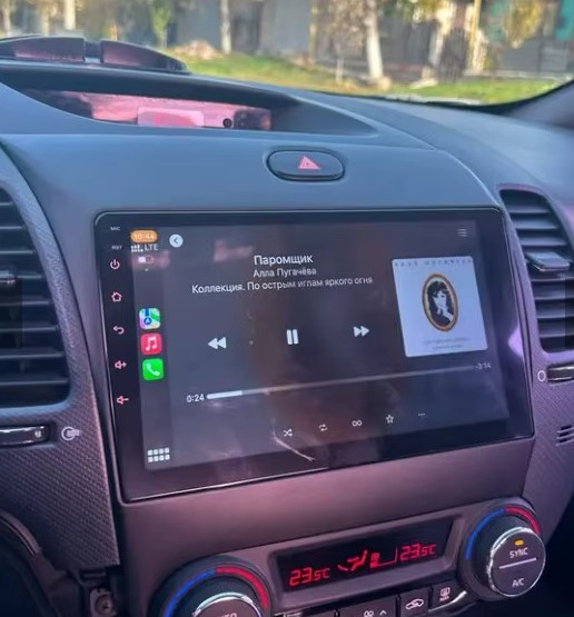 Navigatie Kia Cerato K3 2013-2017 Android 14 , 4GB RAM , Procesor Quad Core , Wireless Carplay si Android auto , Display HD Touchscreen, Wi-Fi , Bluetooth, USB [5]