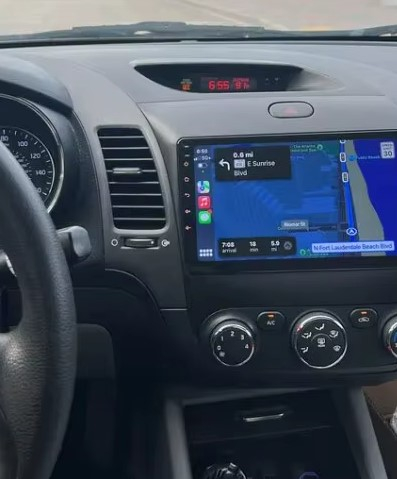 Navigatie Kia Cerato K3 2013-2017 Android 14 , 4GB RAM , Procesor Quad Core , Wireless Carplay si Android auto , Display HD Touchscreen, Wi-Fi , Bluetooth, USB [7]