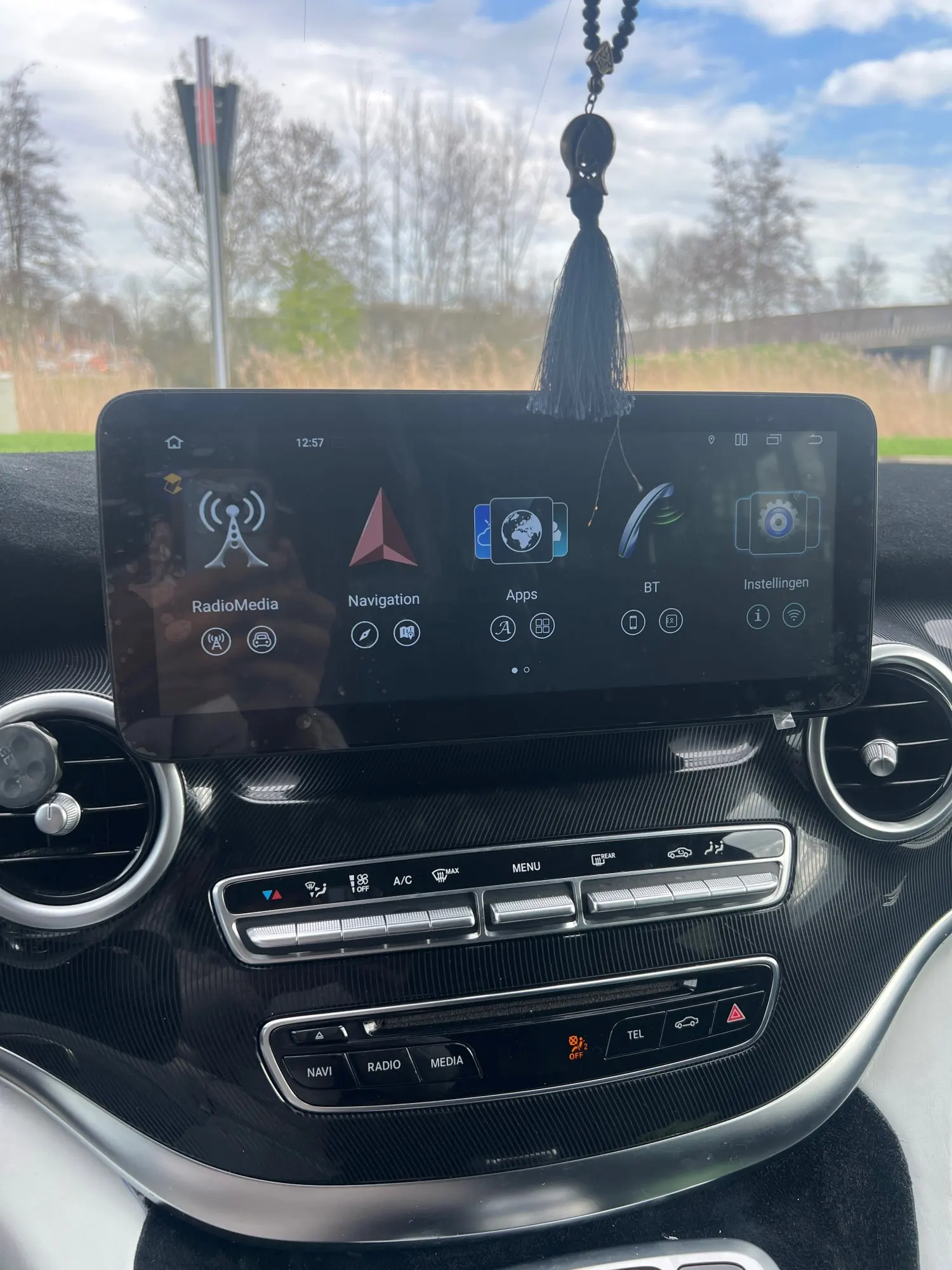 Navigatie Mercedes V Class X Class din 2015-2018 Display 12.5 inch Full HD Bluray 8GB RAM [6]