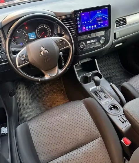 Navigatie Mitsubishi Outlander 3 ( 2013 - 2018 ) , Android 14 , Display 9 inch , 2GB RAM +32 GB ROM , Internet , 4G , Aplicatii , Waze , Wi Fi , Usb , Bluetooth , Mirrorlink [6]