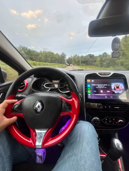 Navigatie Renault Clio 4 din 2012-2020, Rezolutie 2K, Display QLED 9.5 inch, 4GB RAM si 64GB ROM, Android, Procesor Octacore, Slot sim 4G, Sunet DSP, Wireless Carplay si Android Auto, Camera Marsarier [7]