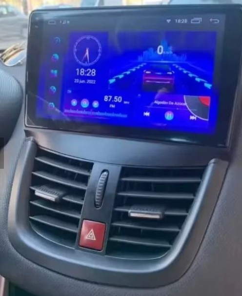 Navigatie Renault Kadjar din 2016-2020, Rezolutie 2K, Display QLED 9.5 inch, 4GB RAM si 64GB ROM, Android, Procesor Octacore, Slot sim 4G, Sunet DSP, Wireless Carplay si Android Auto, Camera Marsarier [2]