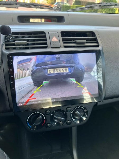 Navigatie Suzuki Swift din 2003-2010 Android 14 , 4GB RAM , Procesor Quad Core , Wireless Carplay si Android auto , Display HD Touchscreen, Wi-Fi , Bluetooth, USB [4]