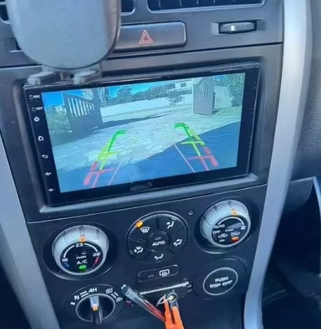 Navigatie Suzuki Vitara din 2005-2015 Android 14 , 4GB RAM , Procesor Quad Core , Wireless Carplay si Android auto , Display HD Touchscreen, Wi-Fi , Bluetooth, USB [8]