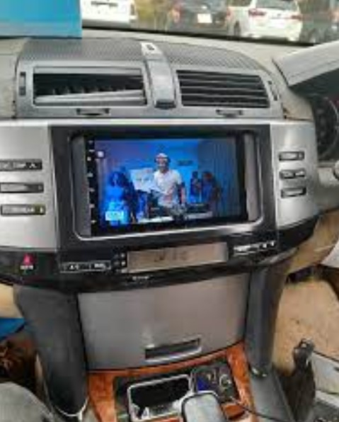 Navigatie Toyota Mark 2004 - 2009 Android 14 , 4GB RAM , Procesor Quad Core , Wireless Carplay si Android auto , Display HD Touchscreen, Wi-Fi , Bluetooth, USB [6]