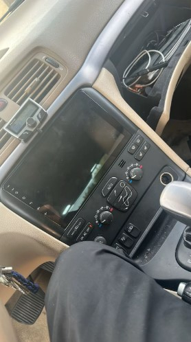 Navigatie Volvo S80 din 1998-2006, Android 14 , 4GB RAM, Octacore, Slot Sim 4G, DSP, GPS, Wi-FI, Carplay, Android Auto, USB, Bluetooth, Waze, Touchscreen, 9 inch [7]