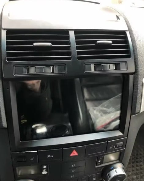 Navigatie VW Touareg din 2002-2010, Rezolutie 2K, Ecran QLED 9.5 inch, 8GB RAM si 128GB ROM, Android, Procesor Octacore, Slot sim 4G, Sunet DSP, Wireless Carplay si Android Auto [4]