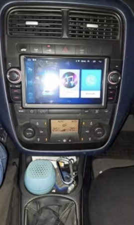 Navigatie Fiat Grande Linea Punto 2007-2012 Android 14 , 4GB RAM , Procesor Quad Core , Wireless Carplay si Android auto , Display HD Touchscreen, Wi-Fi , Bluetooth, USB [5]