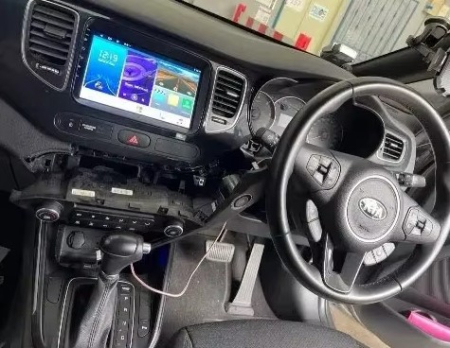 Navigatie Kia Carens 2013-2019 Android 14 , 4GB RAM , Procesor Quad Core , Wireless Carplay si Android auto , Display HD Touchscreen, Wi-Fi , Bluetooth, USB [8]