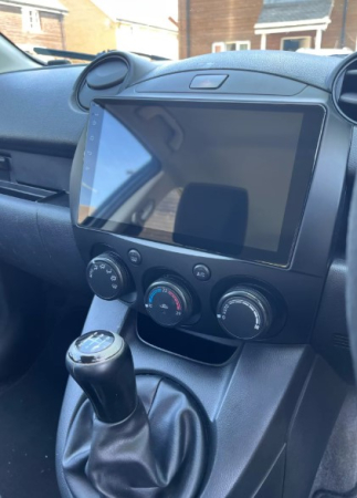 Navigatie Mazda 2 din 2007 - 2014 , 8GB RAM si 128GB ROM, Ecran QLED 9 inch, Android 14, Procesor Octacore, Slot sim 4G, Sunet DSP, Wireless Carplay si Android Auto, Camera Marsarier [5]