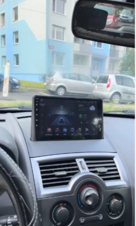 Navigatie Renault Megane 2 din 2002-2009 Android 14 , 4GB RAM , Procesor Quad Core , Wireless Carplay si Android auto , Display HD Touchscreen, Wi-Fi , Bluetooth, USB [7]