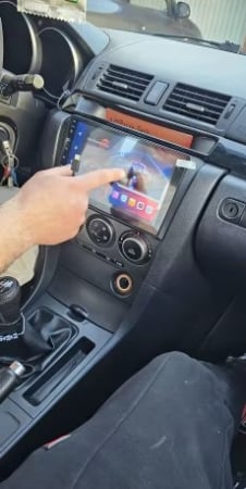 Navigatie Toyota Avensis din 2002-2008 Android 14 , 4GB RAM , Procesor Quad Core , Wireless Carplay si Android auto , Display HD Touchscreen, Wi-Fi , Bluetooth, USB [7]