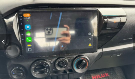 Navigatie Toyota Hilux ( 2015 - 2020 ) Android 14 , 4GB RAM , Procesor Quad Core , Wireless Carplay si Android auto , Display HD Touchscreen, Wi-Fi , Bluetooth, USB [7]