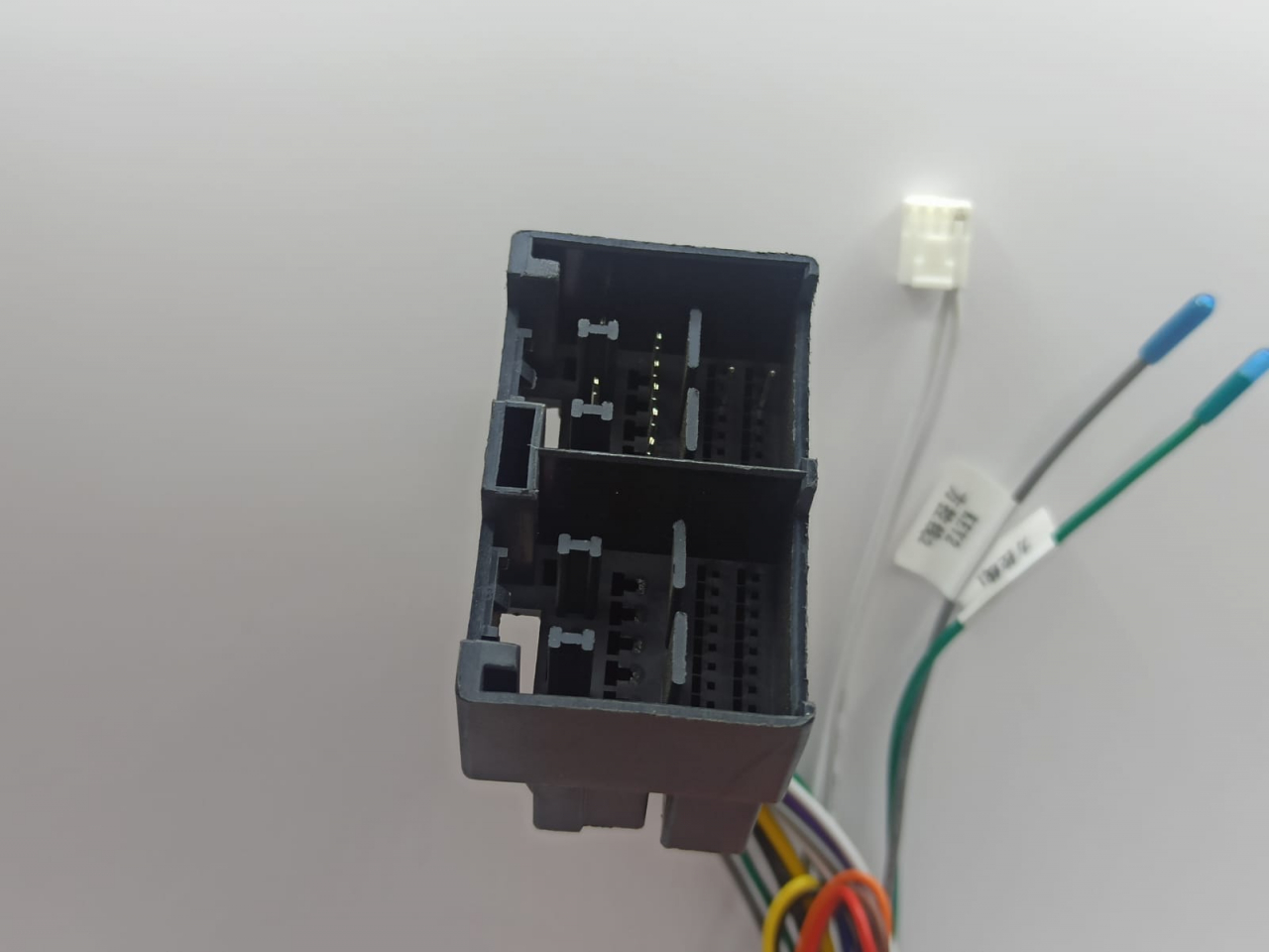 Cablaj adaptor MH-52-1 RZC conectare navigatie de baza cu navigatie Android pentru gama Ford, fara canbus [2]