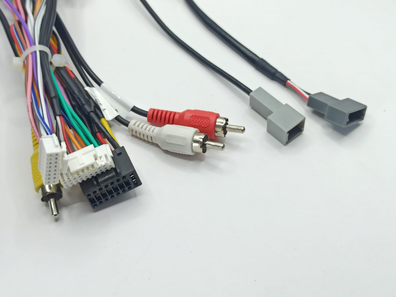 Cablaj adaptor MH-HW-042 conectare navigatie originala +subwofer cu navigatie Android pentru gama Hyundai, KIA 2014-2018 [2]