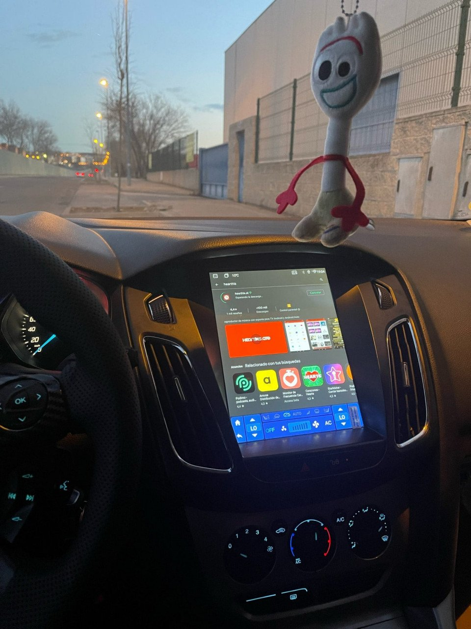 Navigatie dedicata Ford Focus 3 Tesla Style 2011-2019, 8GB RAM 128GB ROM, Octa Core, 2GHz, Display 9.7 Inch, Hotspot, Android 13, Bluetooth, Magazin Play [2]